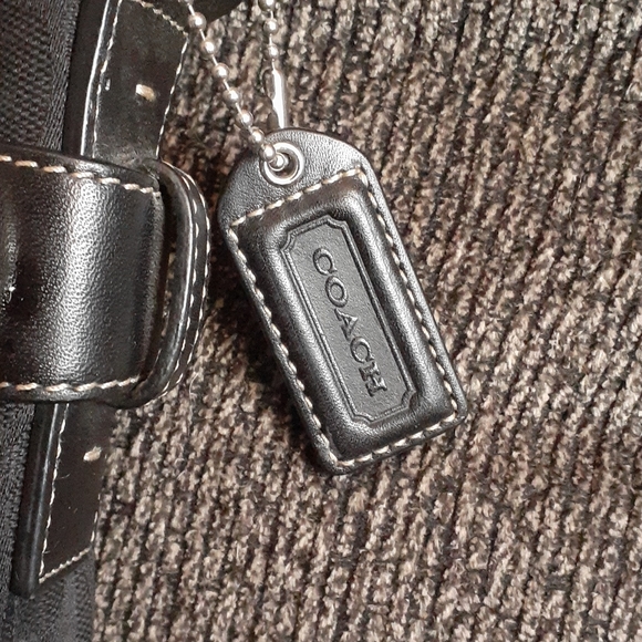 Small black COACH bag - Picture 3 of 6